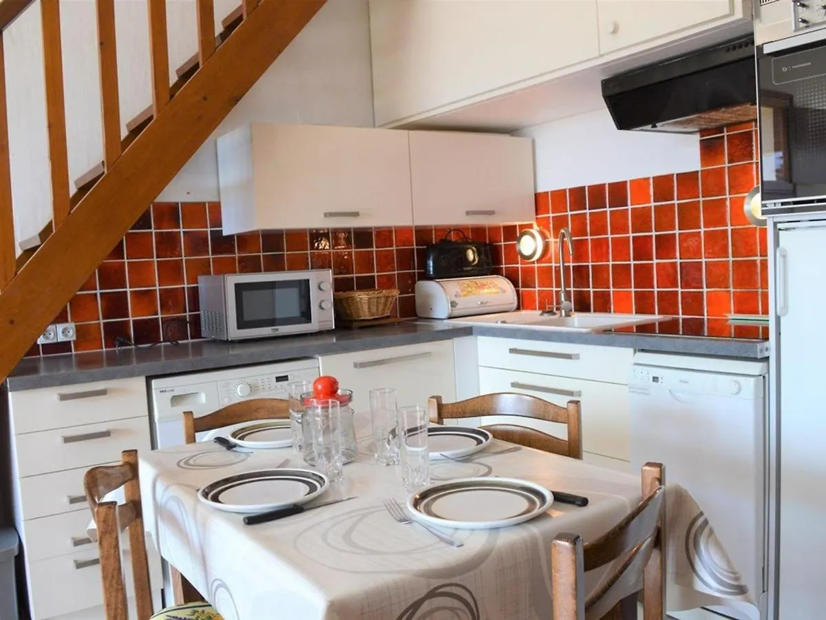 Appartement 2 Pieces Avec Mezzanine Et Parking, Proche Plage - Le Lavandou - Fr-1-251-205
